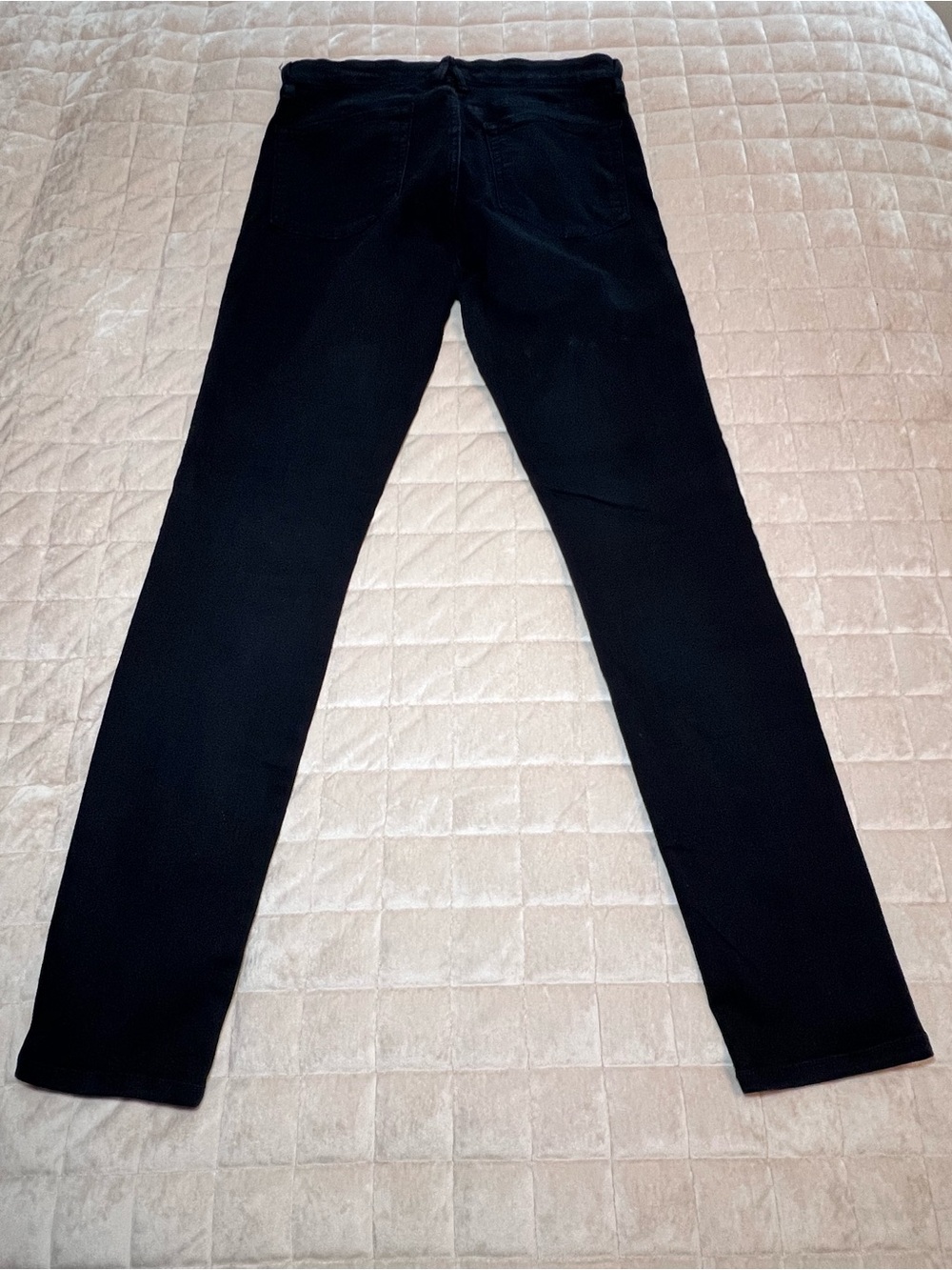 Good American Black Skinny Jeans - Sleek Stretch Denim